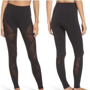 Alo Ultimate Mesh Legging